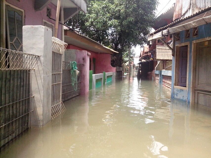 Banjir Kiriman Tunda Program Membersihkan Rumah Warga