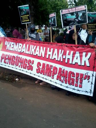 Demo Solidaritas Pengungsi Muslim Syiah Sampang