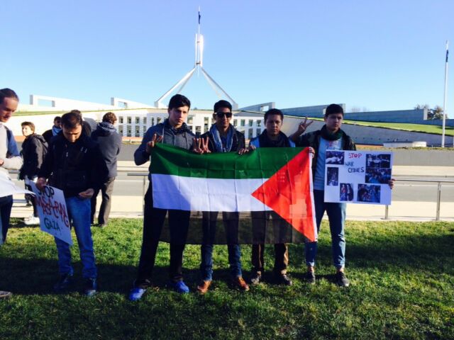 Aksi Demo Bela Palestina di Canberra Australia