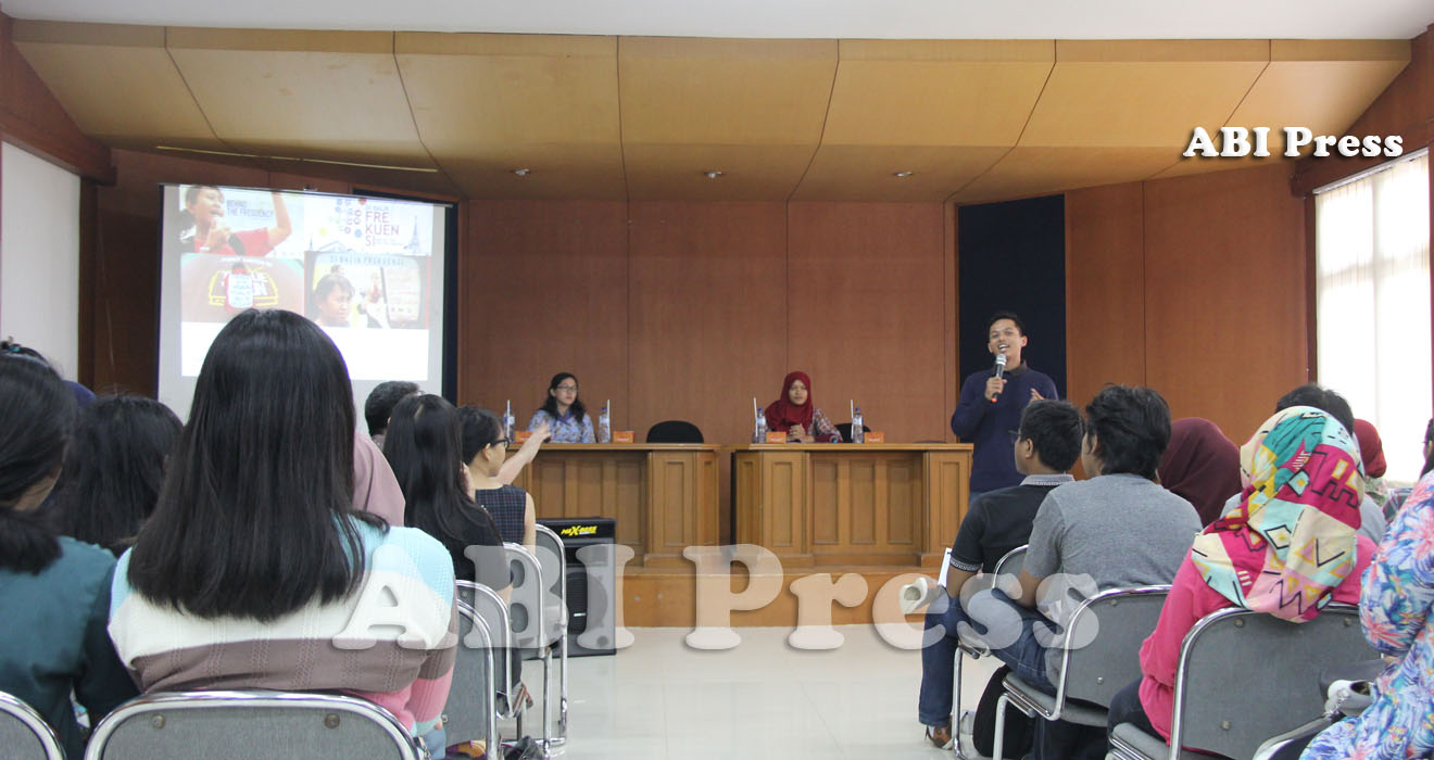 diskusi publik di auditorium Ilmu Komunikasi FISIP UI Depok