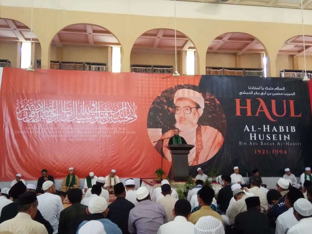 Suasana Peringatan Haul Habib Husein Bin Abu Bakar Al-Habsyi Di Bangil ...