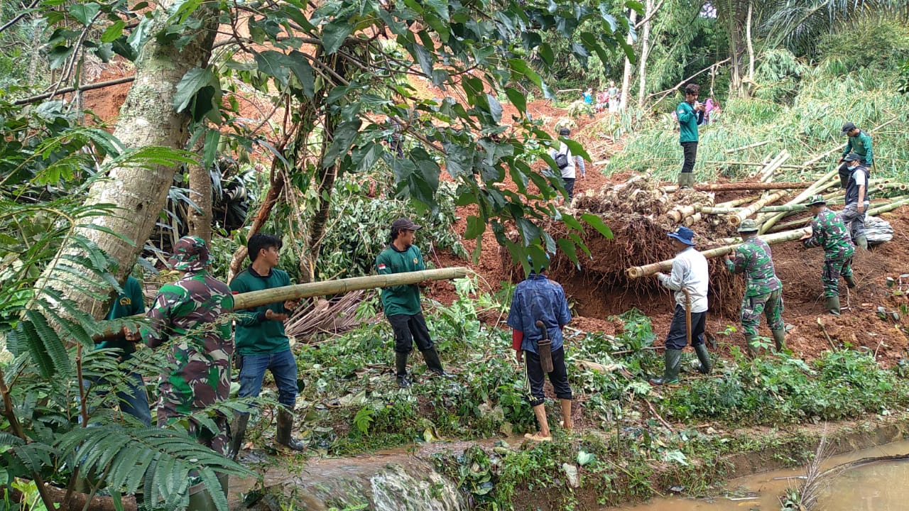 Permabi Bantu Bencana Longsor Garut