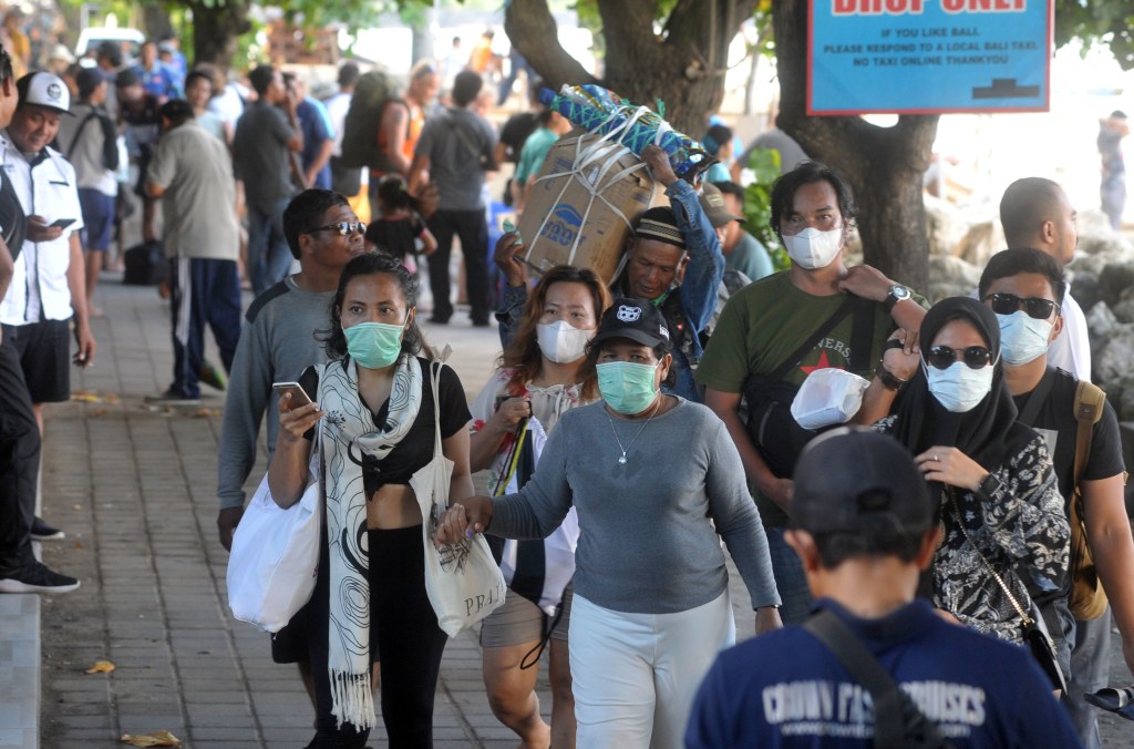 Kasus Covid Melonjak, Kemenkes Minta Masyarakat Perketat Penggunaan Masker