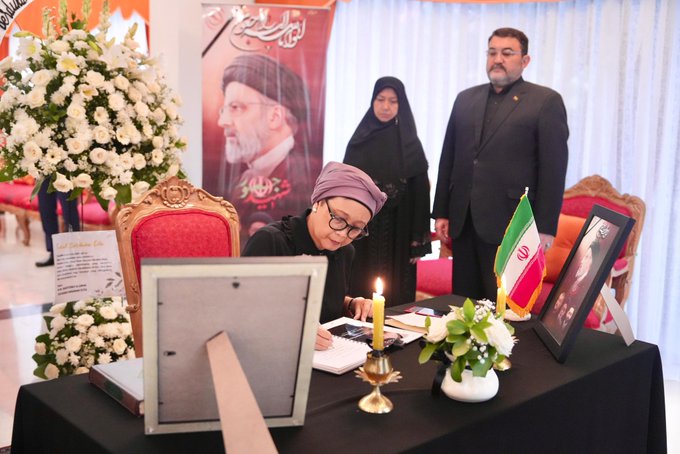 Menteri Retno Kunjungi Dubes Iran, Sampaikan Belasungkawa