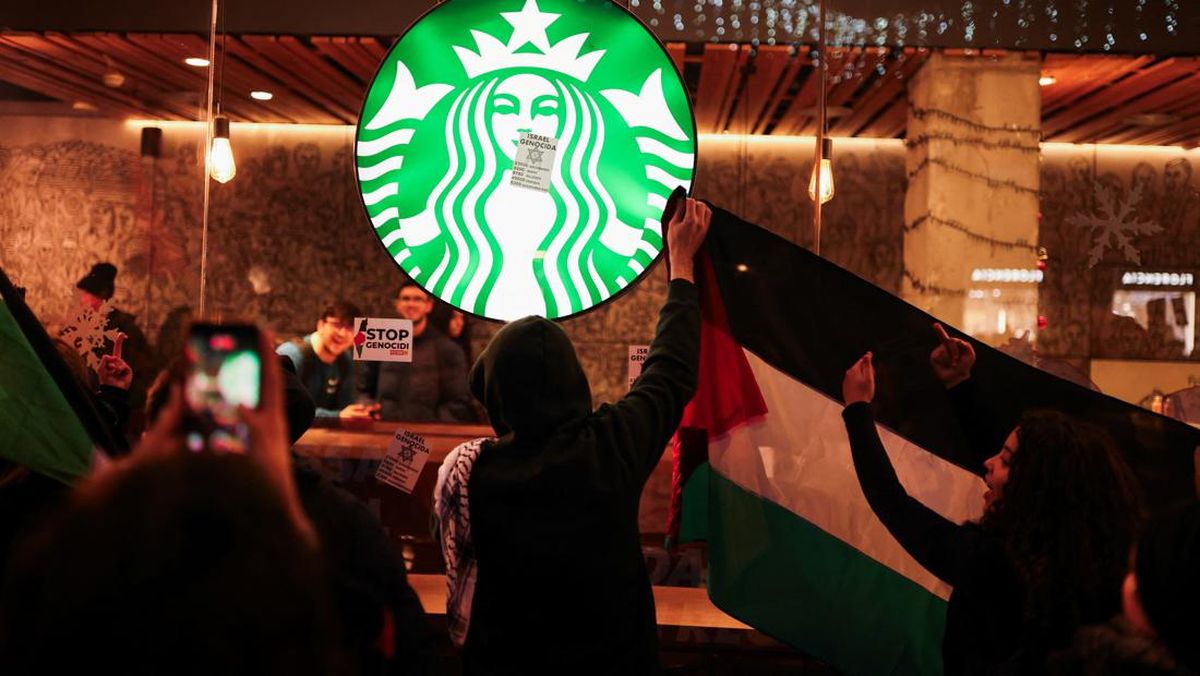 Terpukul Boikot “Israel”: Starbucks Indonesia Alami Kerugian