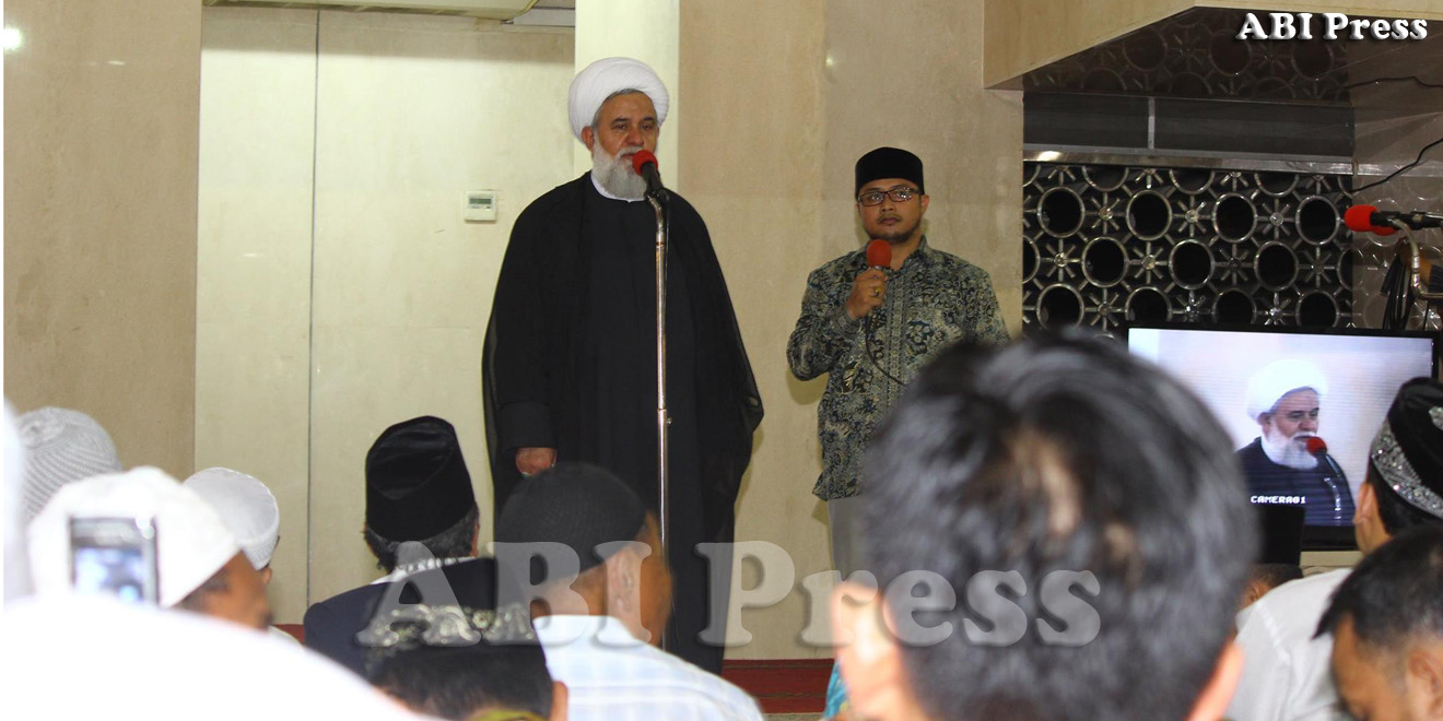 Ulama Iranm Pidato di Masjid Istiqlal