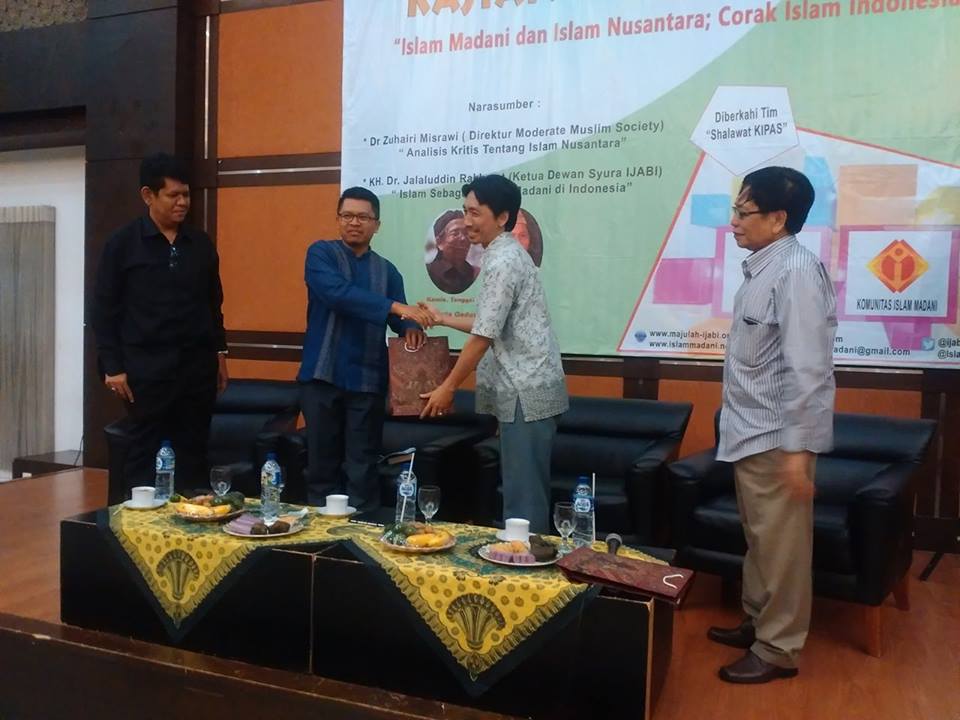 Islam Madani dan Islam Nusantara