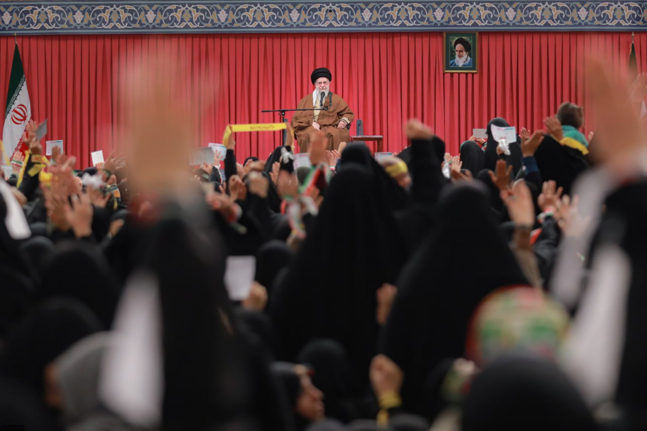Imam Ali Khamenei: Zionis Akan Musnah, Perlawanan Akan Menang