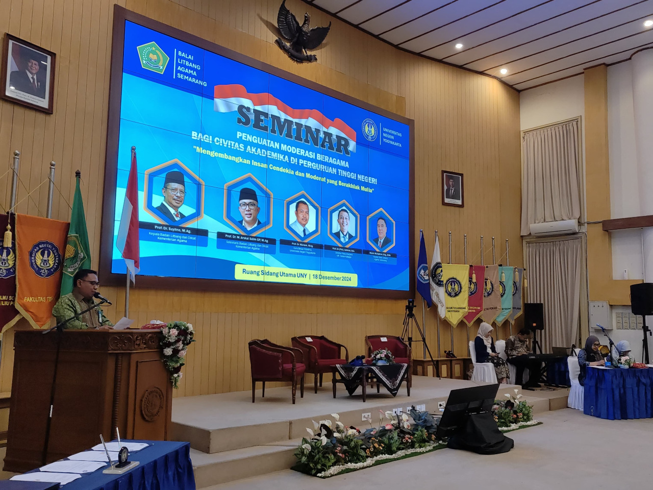  Seminar Moderasi Beragama: Membentuk Kampus Sebagai Pusat Kebhinekaan