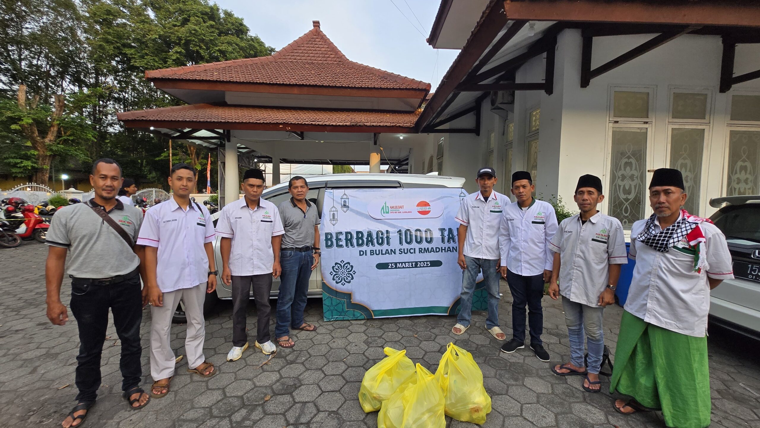 DPD ABI Lumajang dan Muslimah ABI, Gelar Pembagian Takjil di Alun-Alun