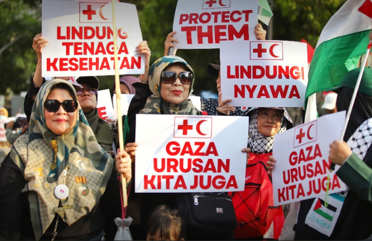 Dokter dan Tenaga Kesehatan Gelar Aksi Solidaritas untuk Gaza: “Lindungi Mereka!”