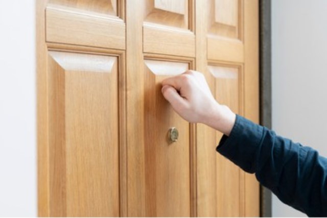 Tamu: Amanah Kehormatan dan Ujian Akhlak