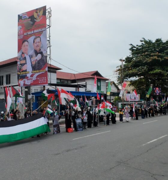 Warga Balikpapan Gelar Longmarch Dukung Palestina, Soroti Krisis Kelaparan dan Genosida
