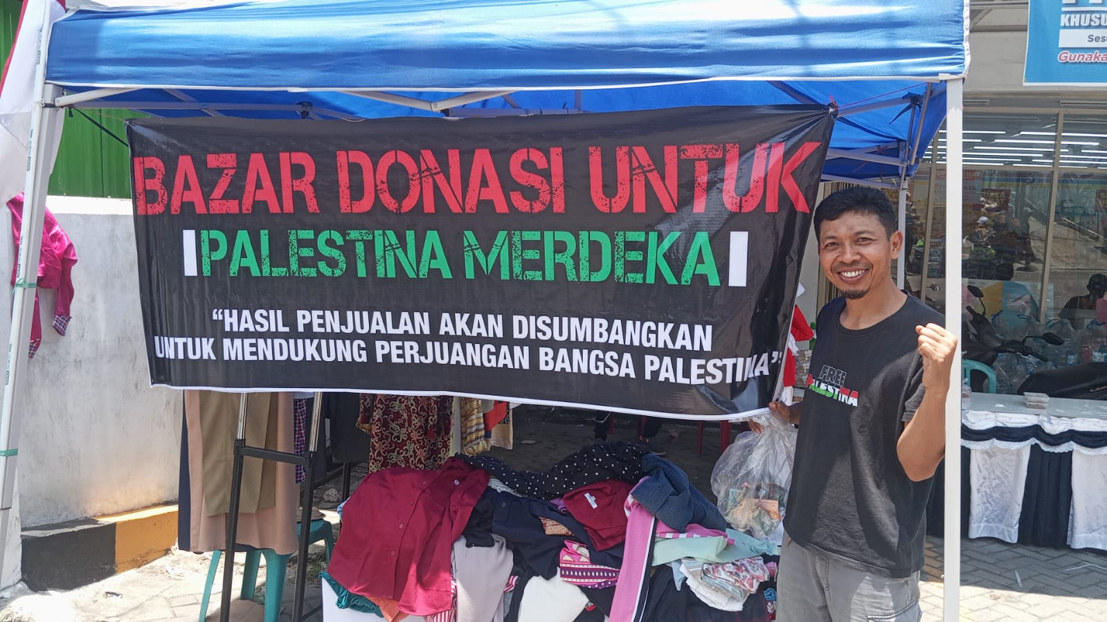 Balikpapan Peduli Palestina (BPP) Gelar Bazar Amal untuk Palestina, Semangat Tak Surut Meski Diguyur Hujan