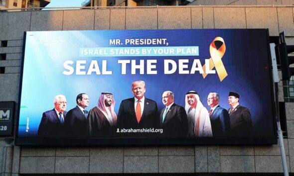 Baliho Bicara Lebih Lantang dari Diplomasi