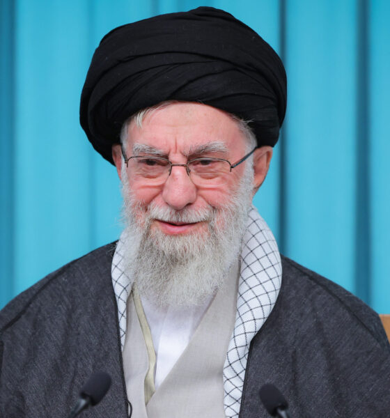 Analisis Pidato Imam Ali Khamenei: Persatuan, Ilmu Pengetahuan, Martabat, dan Cermin Bagi Indonesia