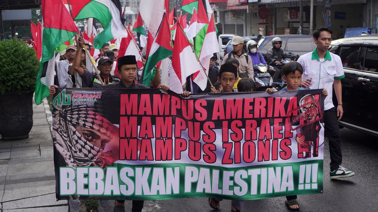 Ratusan Massa Serukan Keadilan untuk Palestina dalam Aksi Damai DPW ABI Jawa Barat