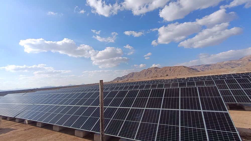 Iran Resmikan Pembangkit Listrik Tenaga Surya 250 MW, Percepat Transisi Energi Nasional