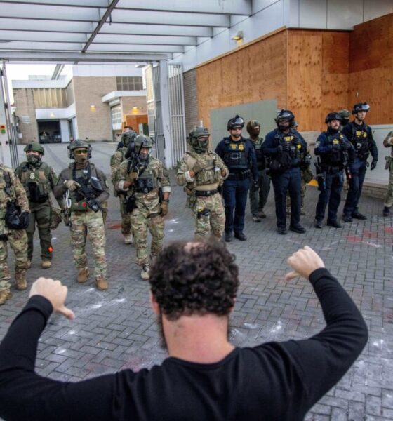 Amerika dan Perang Keluarga Bersenjata