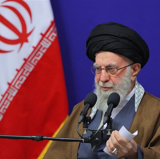 Pemimpin Revolusi Iran: Keberanian Pemuda Iran Gagalkan Invasi Militer AS