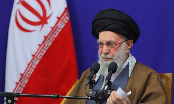 Pemimpin Revolusi Iran: Keberanian Pemuda Iran Gagalkan Invasi Militer AS