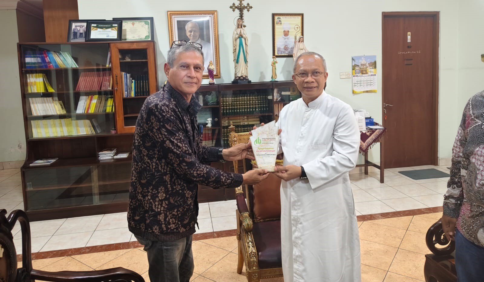 DPD ABI Kota Pekalongan Jalin Dialog Lintas Iman dengan Gereja Santo Petrus