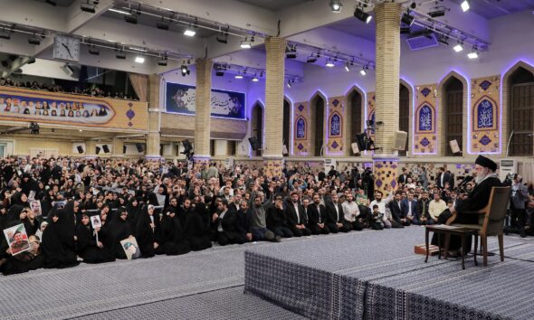 Ayatullah Ali Khamenei Tanggapi Protes di Iran: Kami akan Bicara dengan Pemprotes, Pengacau Harus Ditertibkan