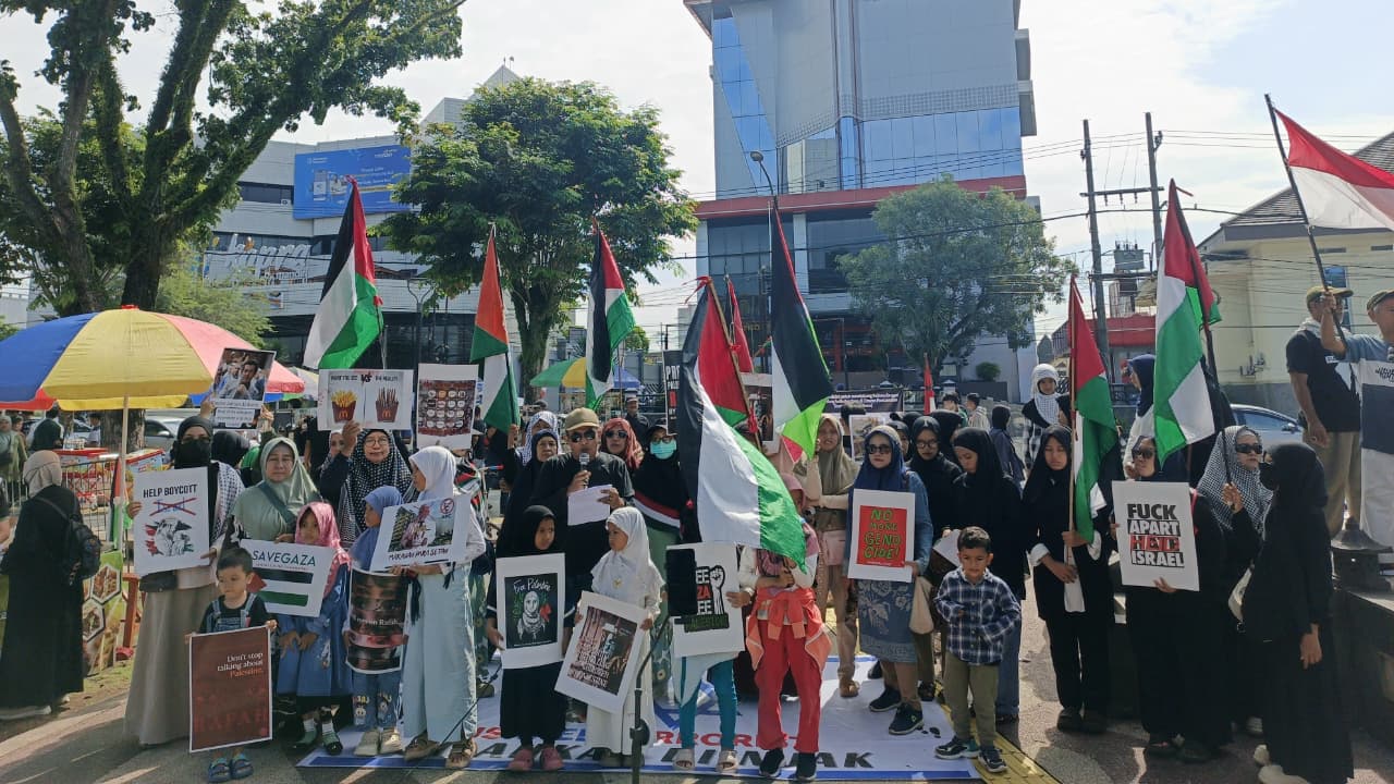 Aksi Solidaritas Palestina di Jember Desak Pemerintah Tinjau Board of Peace