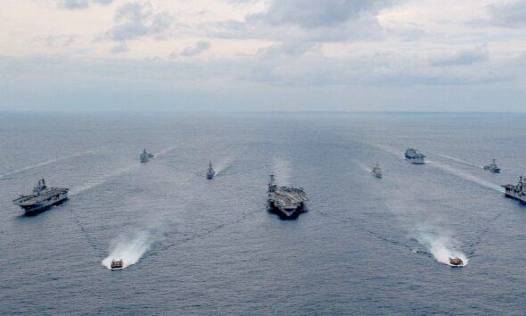 Nasib Kapal Induk dalam Perang Asimetris: Membaca Pernyataan Ayatullah Ali Khamenei