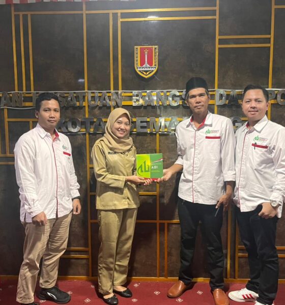 Silaturahmi ke Kesbangpol, DPD ABI Kota Semarang Serahkan Buku Manifesto