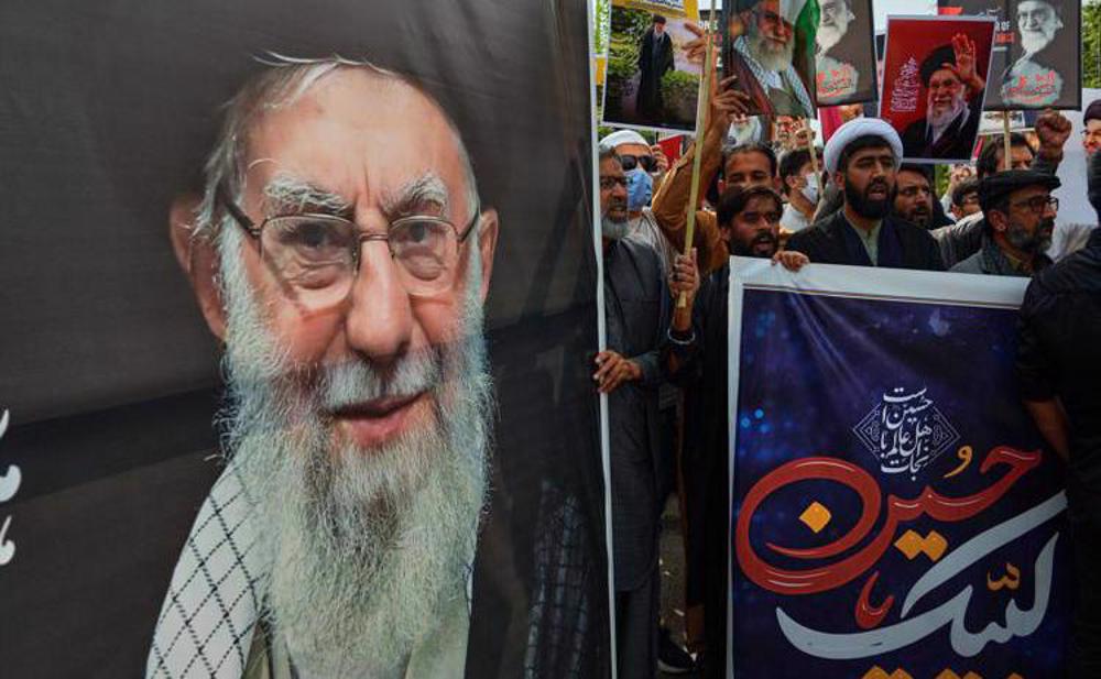 Pakistan Namai Jalan di Karachi dengan Nama Imam Khamenei