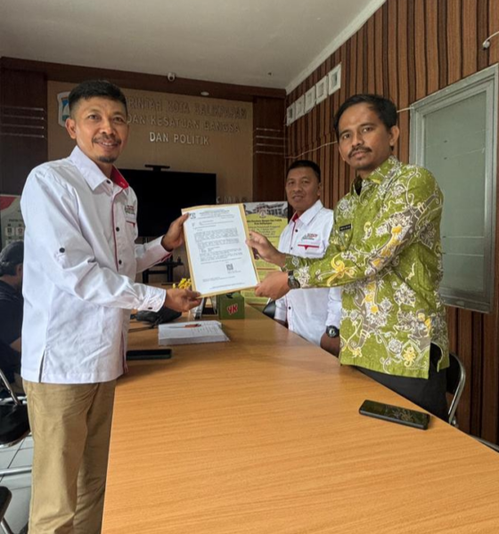 DPD ABI dan Muslimah ABI Balikpapan Terima SKT Kesbangpol