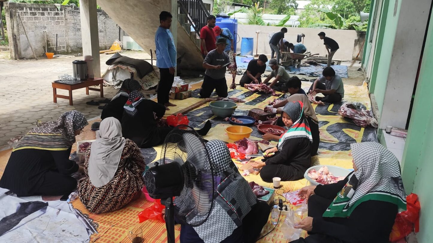 Kegiatan qurban Yayasan Azzahra Balikpapan menjadi momentum memperkuat silaturahmi dan solidaritas masyarakat sekitar.