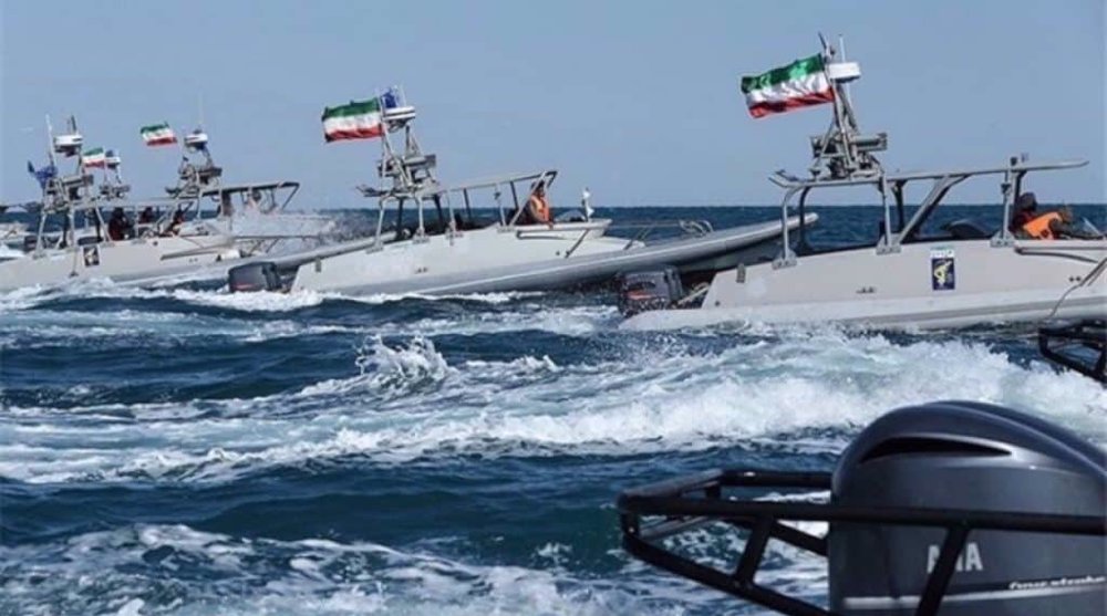 Boat atau “armada nyamuk” Iran berkembang menjadi fondasi deterrence maritim modern. (Press TV)