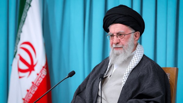 Imam Syahid, Ayatullah al-‘Uzma Imam Khamenei (qs)