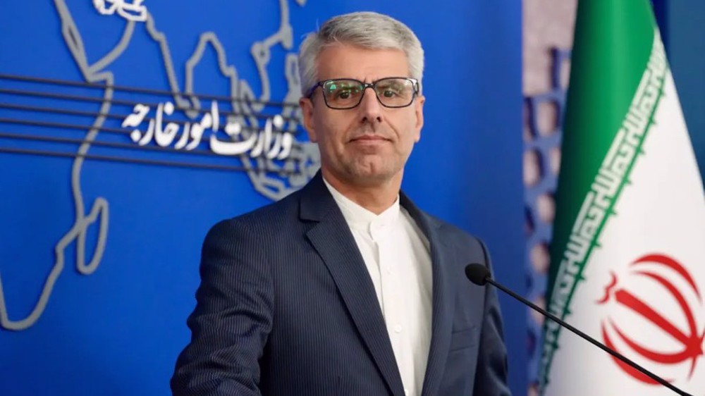 Juru Bicara Kementerian Luar Negeri Iran, Esmaeil Baghaei, menegaskan Nota Kesepahaman Iran-Amerika Serikat mengamanatkan penghentian operasi militer di seluruh kawasan dan menolak penafsiran Washington yang memisahkan isu Lebanon dari kesepakatan tersebut. (Foto: Press TV)