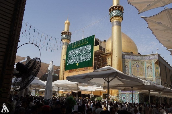 Makam Suci Imam Ali di Najaf. (shiastudies.com)