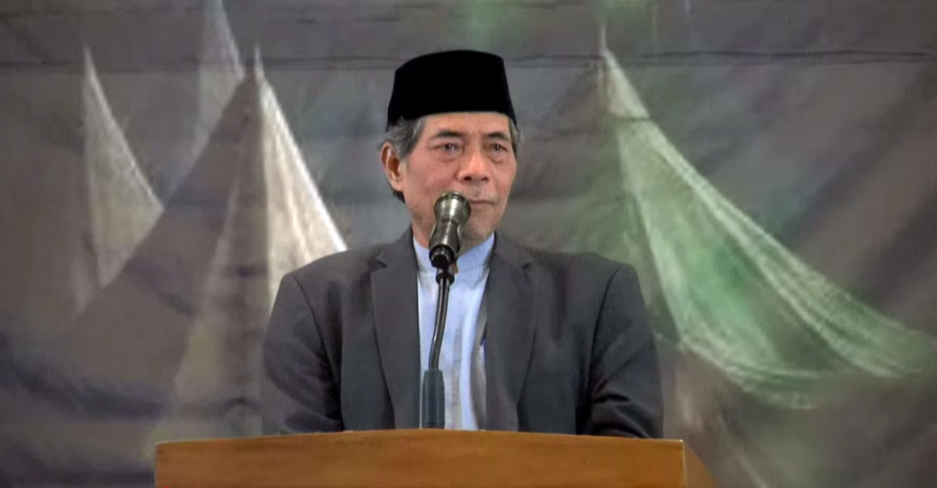 Tokoh Muhammadiyah Prof. Dr. H. Syukur, M.A. menyampaikan sambutan dalam peringatan Syahadah Imam Husain bertema "Suara Kebenaran di Tengah Kesunyian, Karbala Menjawab Zaman" yang diselenggarakan Yayasan Nurus Tsaqalain di Semarang, Minggu (28/6/2026).