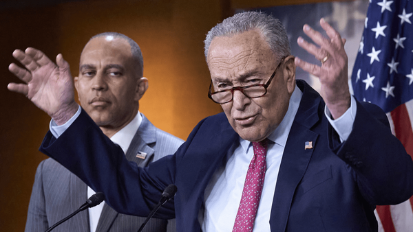 Chuck Schumer menyebut Donald Trump sebagai presiden paling korup dalam sejarah AS berdasarkan laporan terbaru Demokrat Senat.