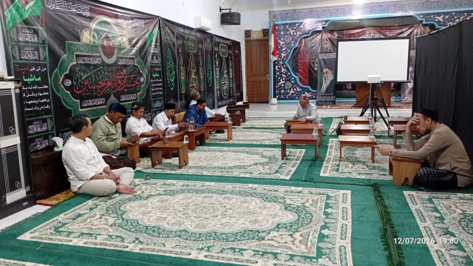 Pengurus DPD ABI Kota Pasuruan mengikuti rapat evaluasi bulanan di Yayasan Ulul Albab, Minggu (12/7), untuk menindaklanjuti implementasi RKAT 2026, memperkuat koordinasi antar-divisi, dan mematangkan langkah kerja organisasi.