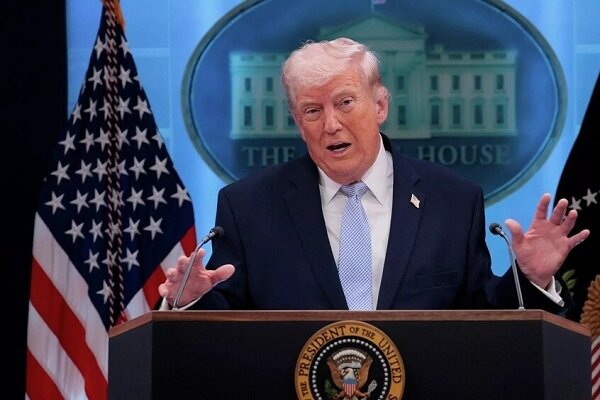 Presiden AS Donald Trump kembali mengancam penggunaan kekuatan militer jika perundingan nuklir dengan Iran gagal.