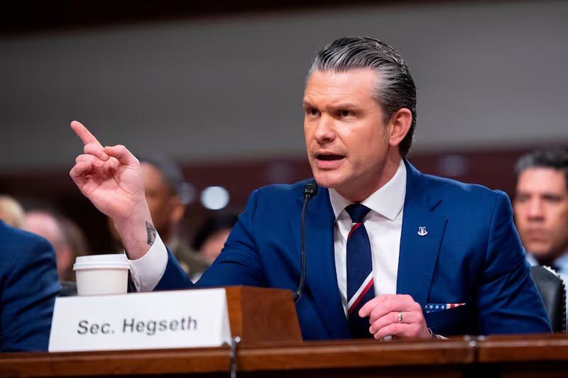 Pete Hegseth menyebut Iran telah mengambil "pilihan yang salah" setelah gelombang ketiga serangan AS dimulai.