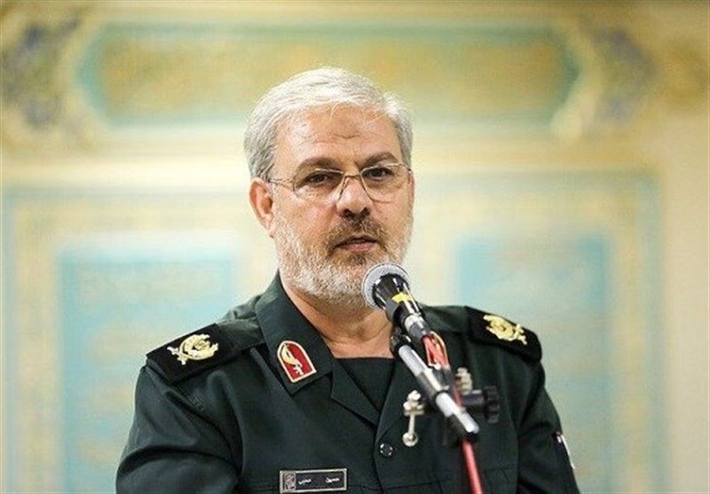 Juru Bicara IRGC Brigjen Hossein Mohbi menyampaikan keterangan mengenai hasil Operasi Nasr 2 dalam konferensi pers. (Foto: IRNA)