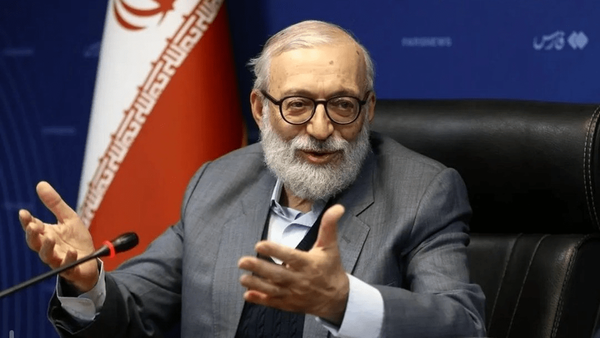 Mohammad Javad Larijani menegaskan pangkalan NATO yang digunakan untuk menyerang Iran akan dipandang sebagai target yang sah oleh Republik Islam Iran.
