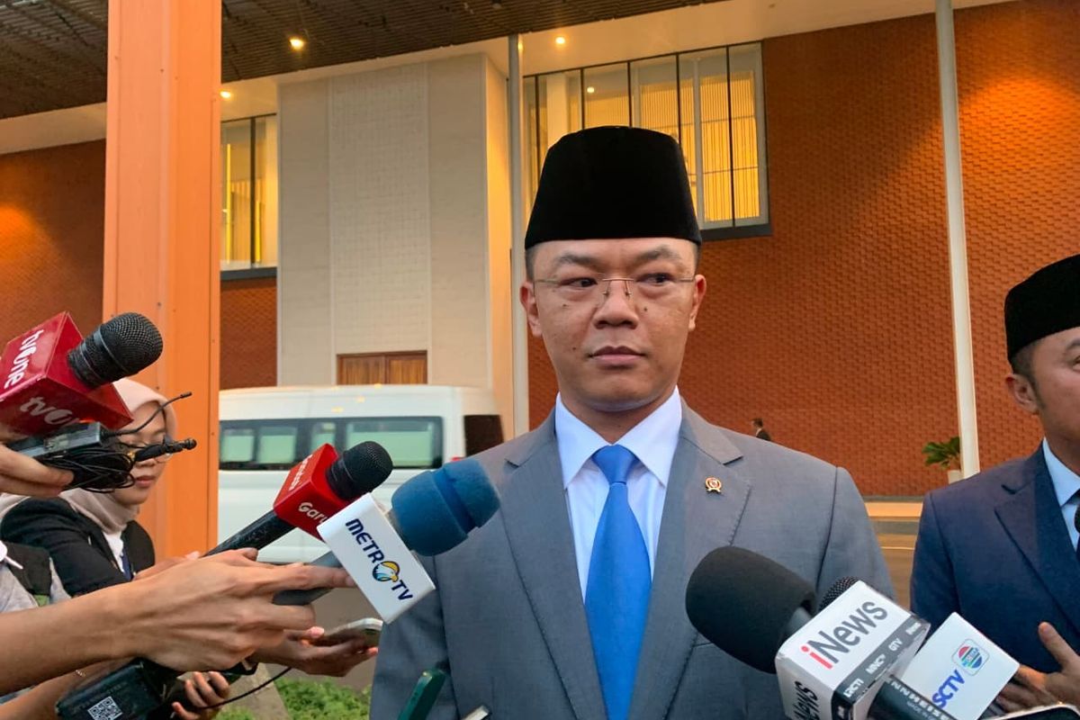 Menlu Sugiono saat konferensi pers di Lanud Halim Perdanakusuma, Jakarta Timur, Senin (6/7/2026).