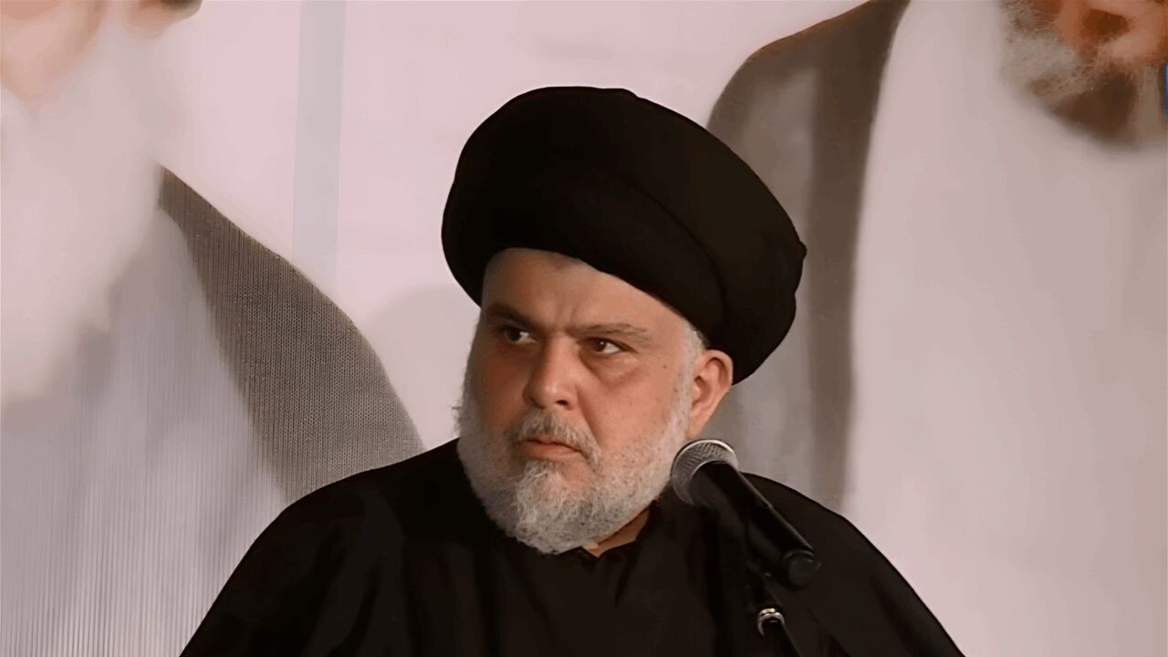 Muqtada al-Sadr menyampaikan pesan penghormatan kepada para pengantar Sang Wali Syahid Ayatullah Imam Ali Khamenei.