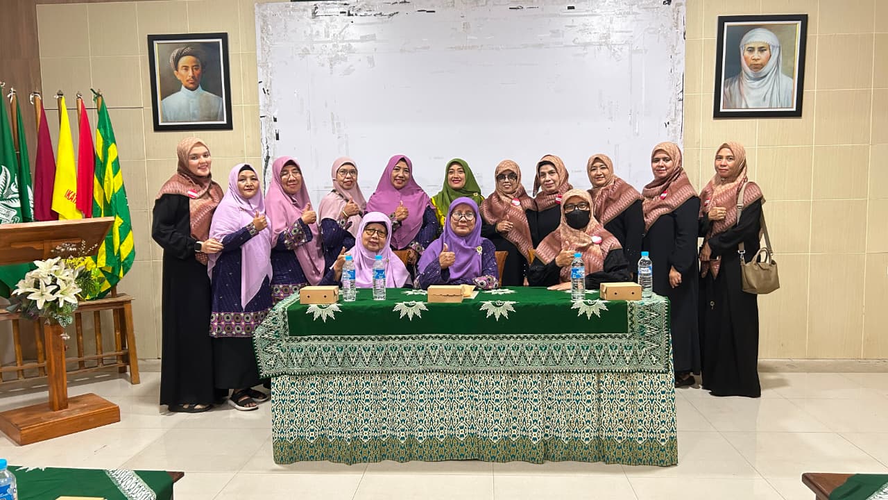 Pimcab Muslimah ABI Kota Pasuruan menjalin silaturahmi dengan PD 'Aisyiyah untuk memperkuat komunikasi dan kerja sama.