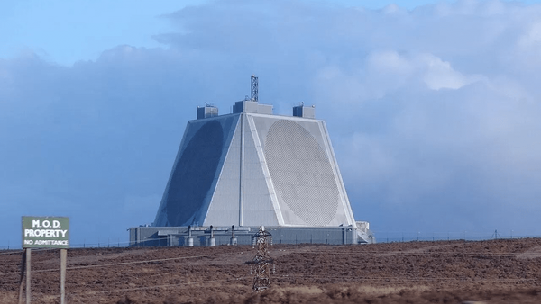 IRGC menyerang radar FPS yang menjadi bagian dari jaringan peringatan dini militer Amerika Serikat.