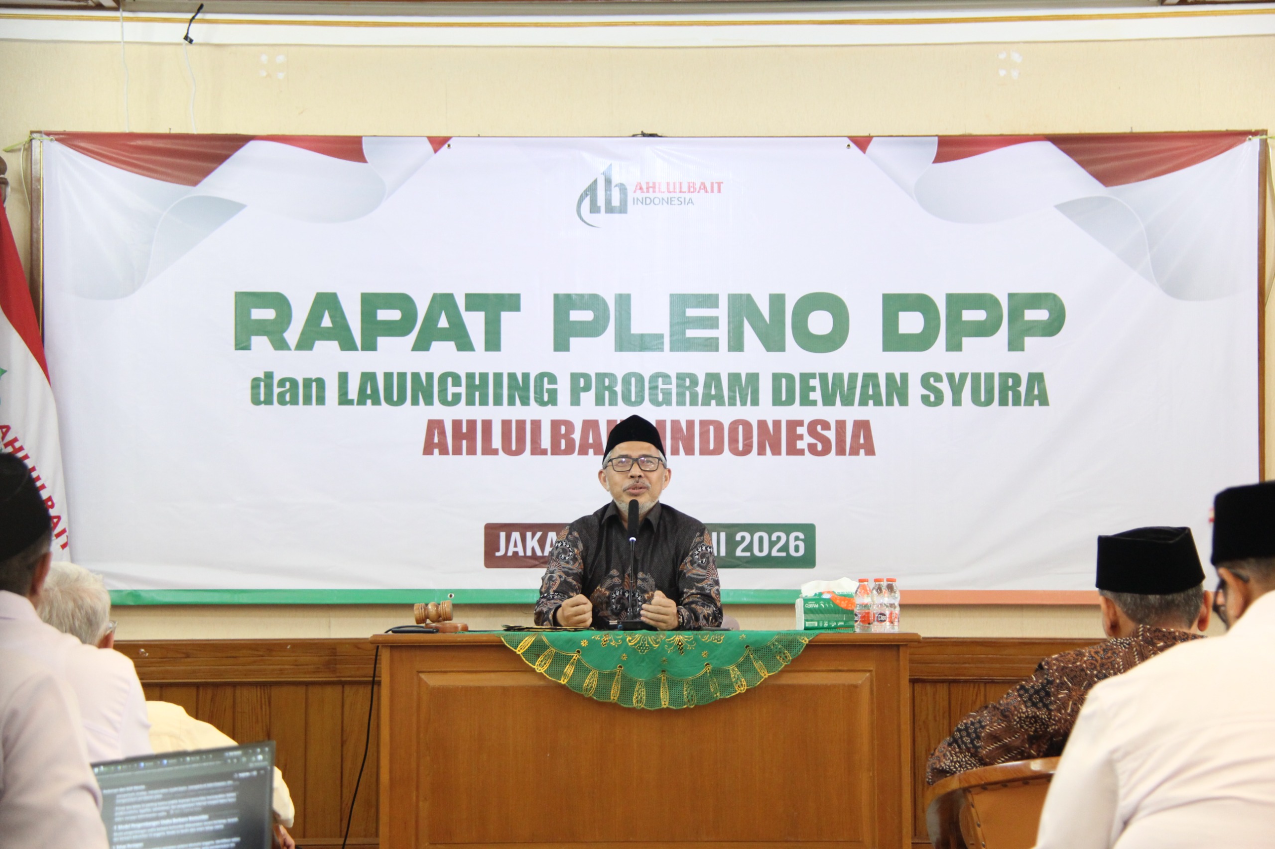 Ketua Dewan Penasehat Ahlulbait Indonesia, Ustadz Otong Sulaeman, menyampaikan sambutan dalam Rapat Pleno Semester I DPP ABI di Jakarta, Selasa (30/6/2026).