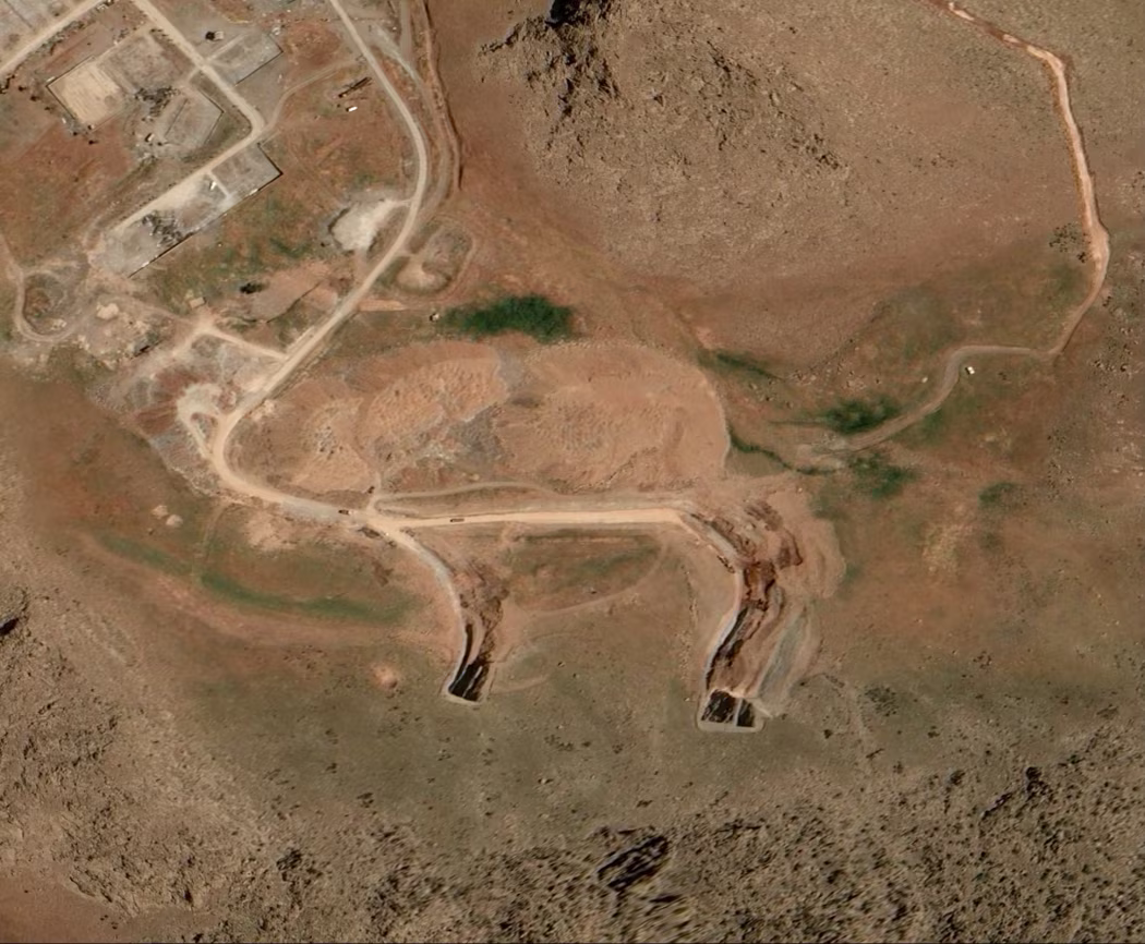 Citra satelit menunjukkan aktivitas rekonstruksi di sejumlah fasilitas strategis Iran yang rusak akibat serangan AS dan Israel, menurut laporan The Wall Street Journal.